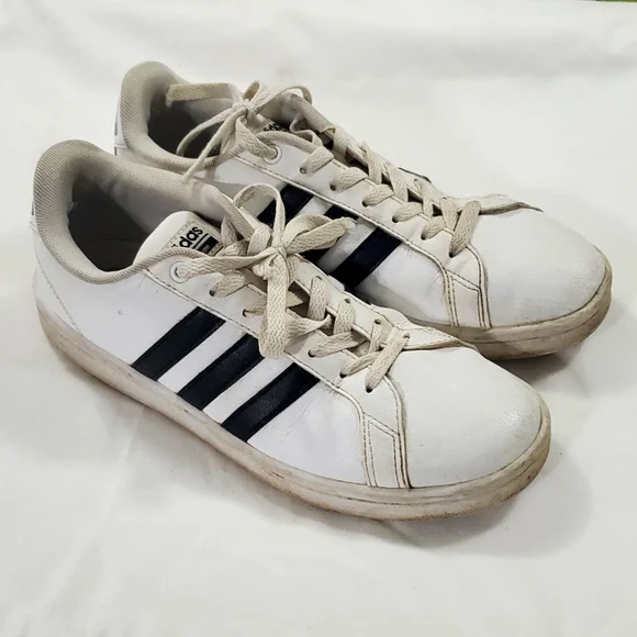 adidas gazelle silver green womens adidas Samba Indoor Shoes, Black/White/Red / 7.5